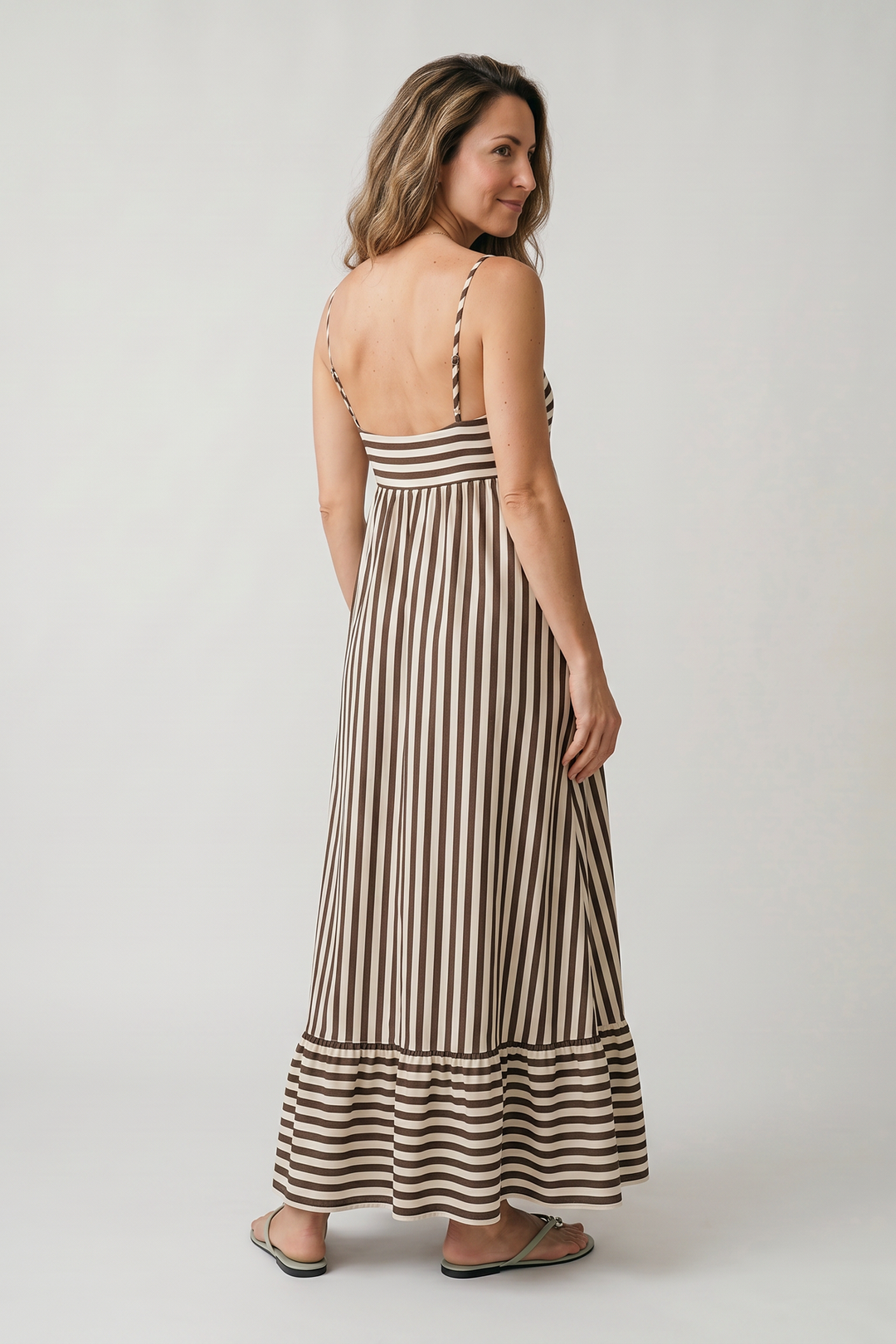 Dana | Abito maxi minimalista con scollatura dritta