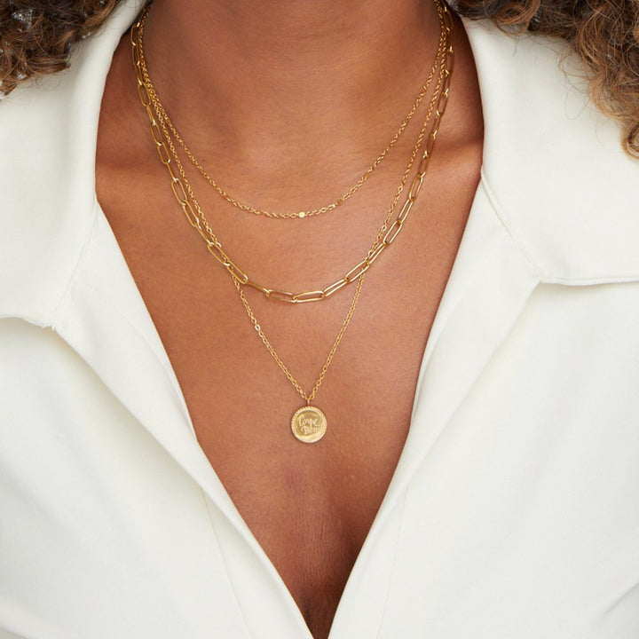 Collana a strati Geya con moneta