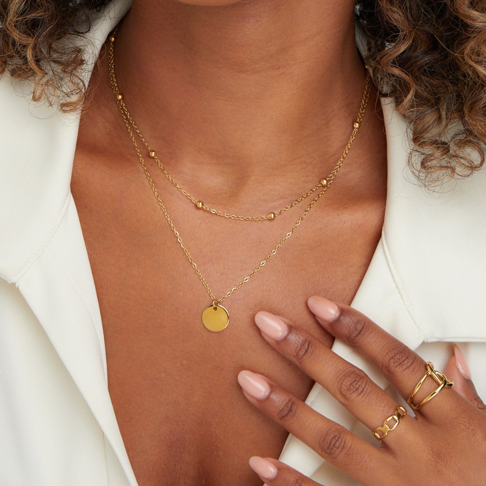 Collana a strati con dischi
