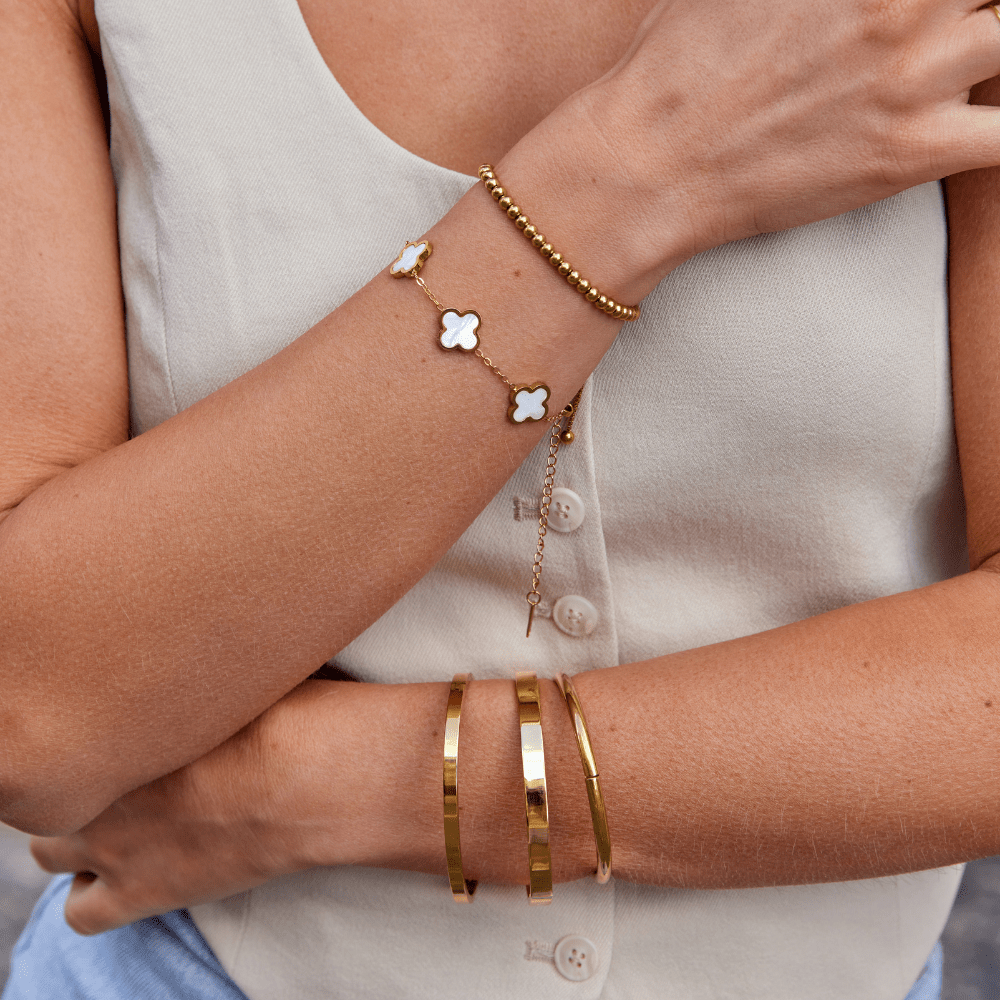 Bracciale rigido dorato Lilah