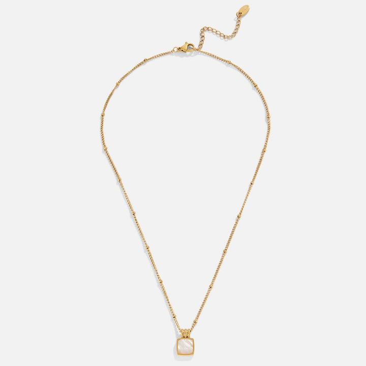 Collana Lucia con pendente in conchiglia bianca