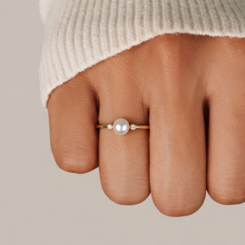 Anello Peri con delicato dettaglio