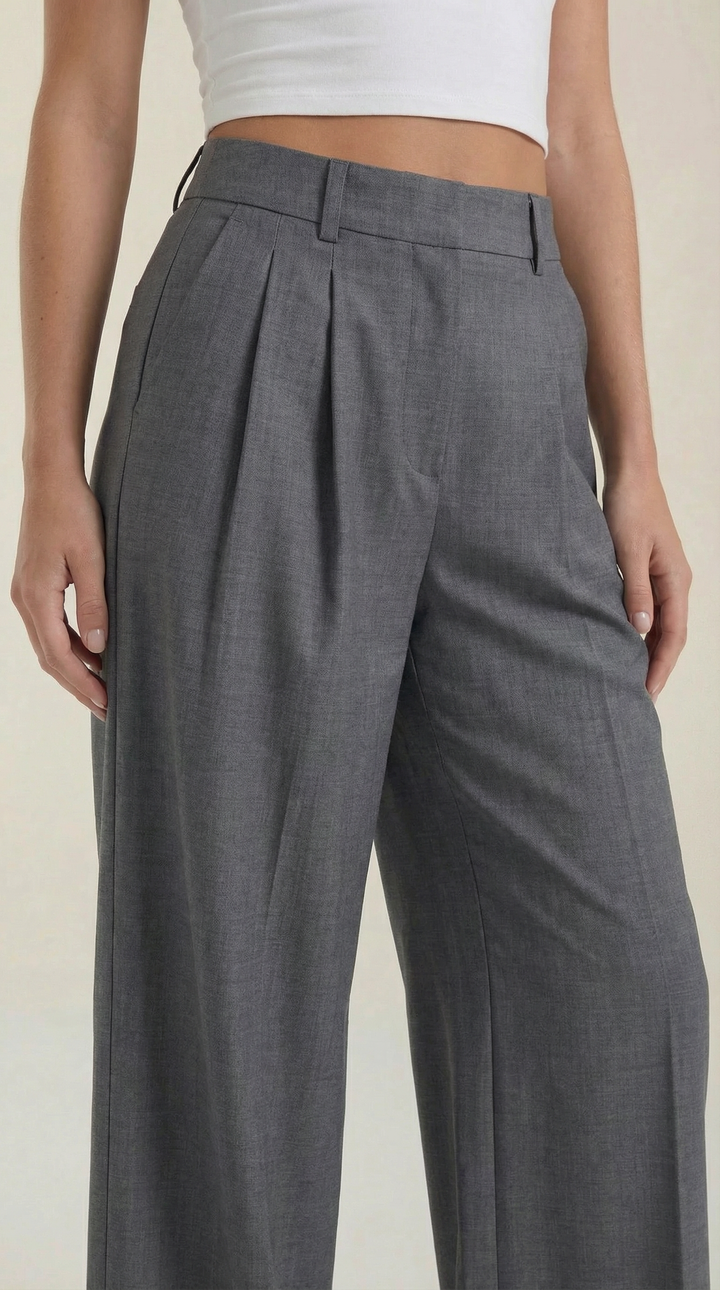 Svätava | Pantaloni plissettati con taglio ampio e vita alta
