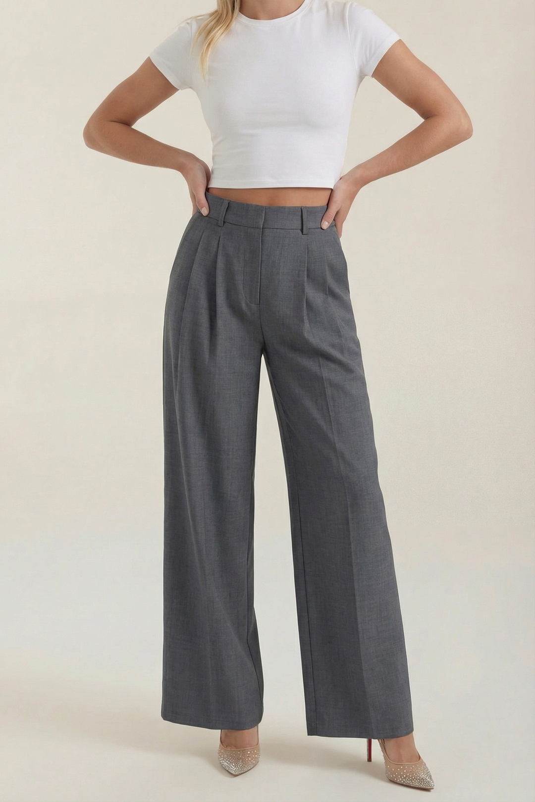 Svätava | Pantaloni plissettati con taglio ampio e vita alta