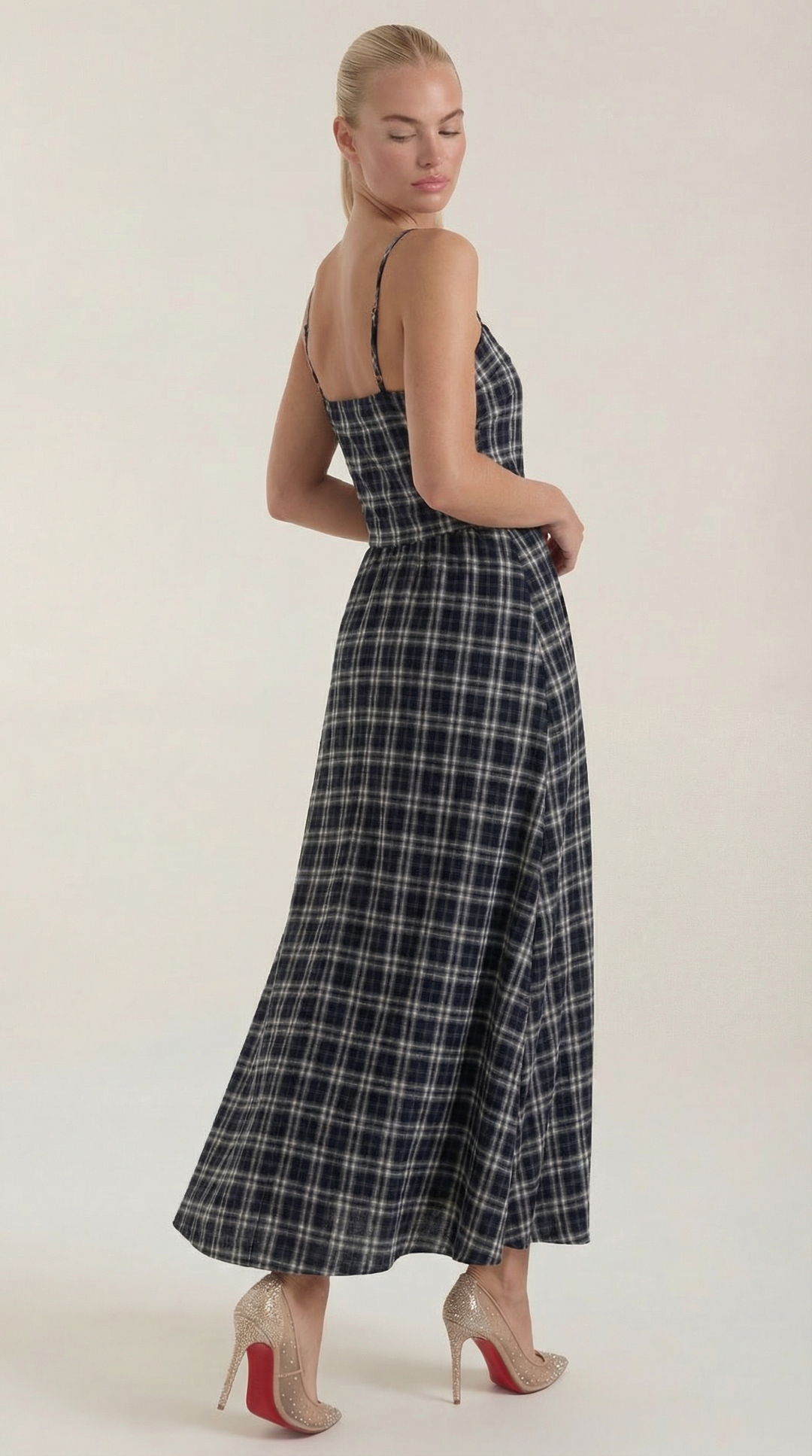 Branislava | Abito midi a quadri con scollatura quadrata