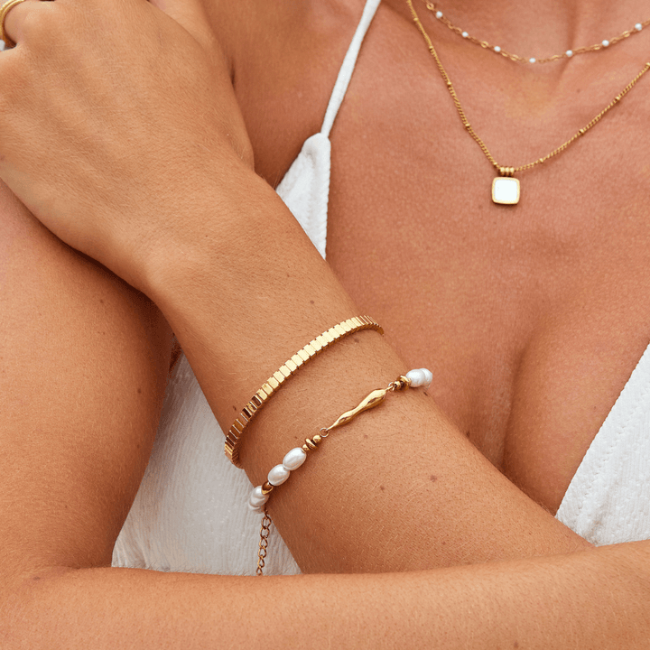 Bracciale rigido dorato Tara