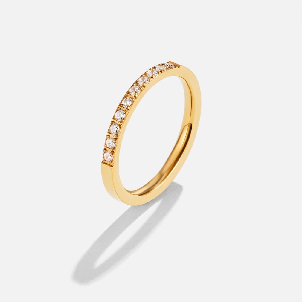 Anello Bellezza senza tempo con dettagli lucidi