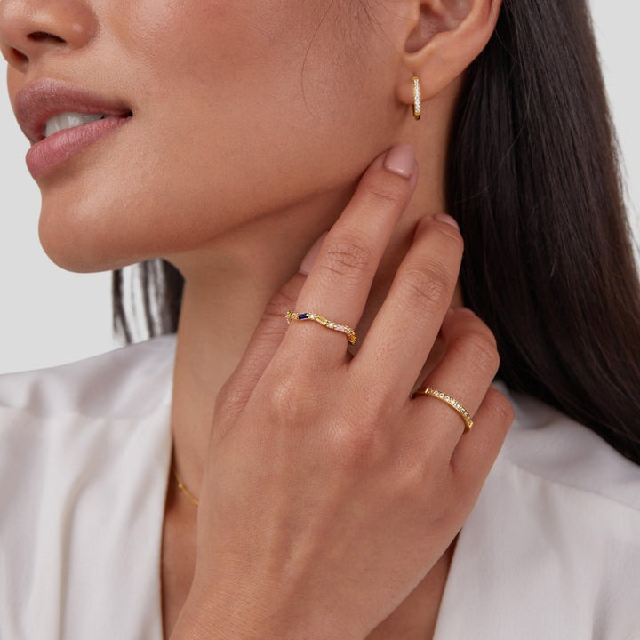 Anello Bellezza senza tempo con dettagli lucidi