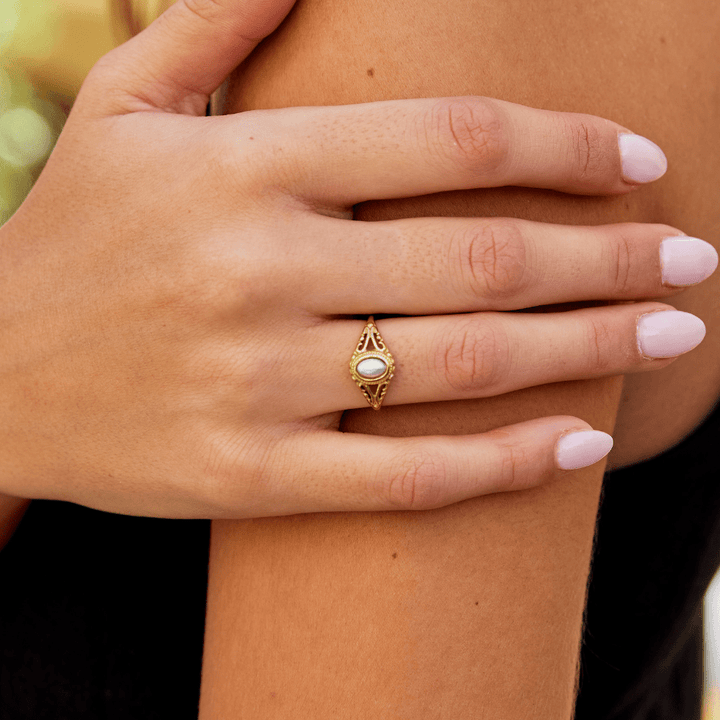 Anello elegante in stile retrò